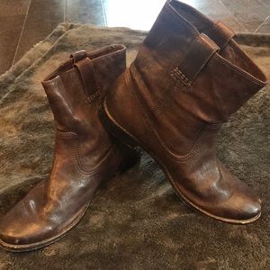 Short Frye boots